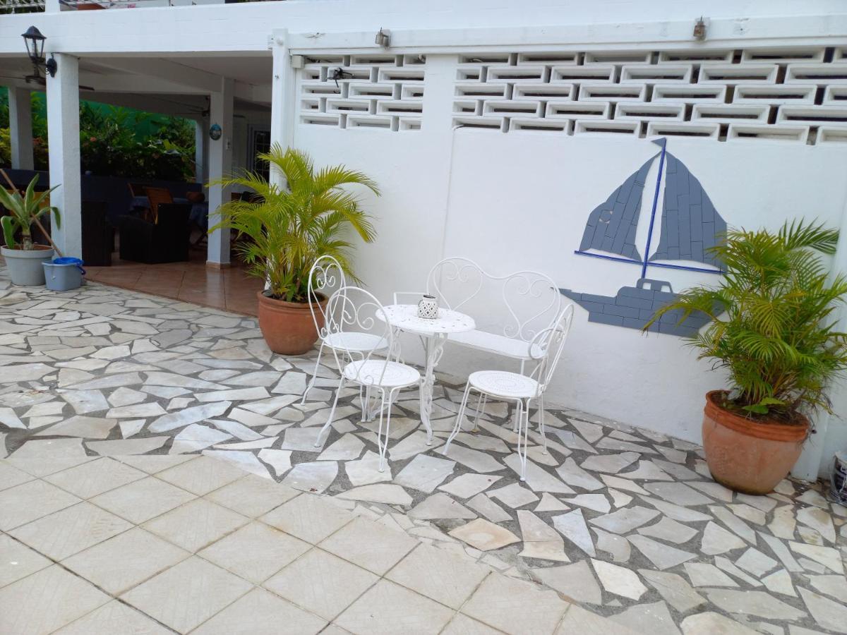 Apartmán Coquet F2 Climatise Avec Piscine Au Lamentin Le Lamentin Exteriér fotografie