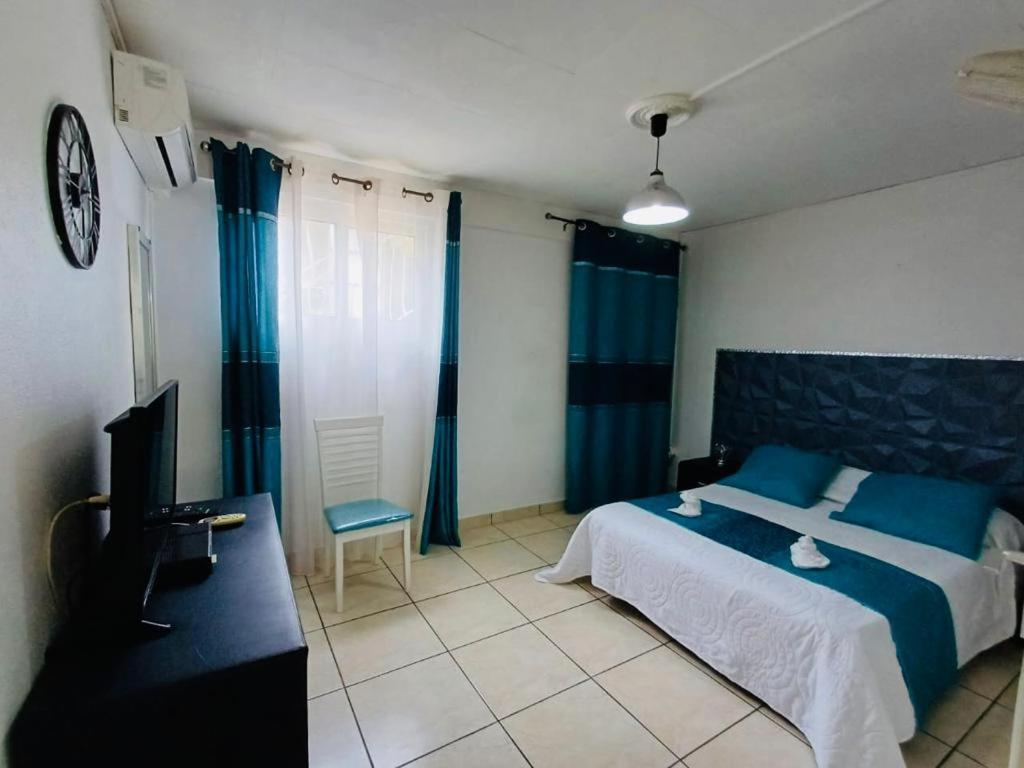 Apartmán Coquet F2 Climatise Avec Piscine Au Lamentin Le Lamentin Exteriér fotografie