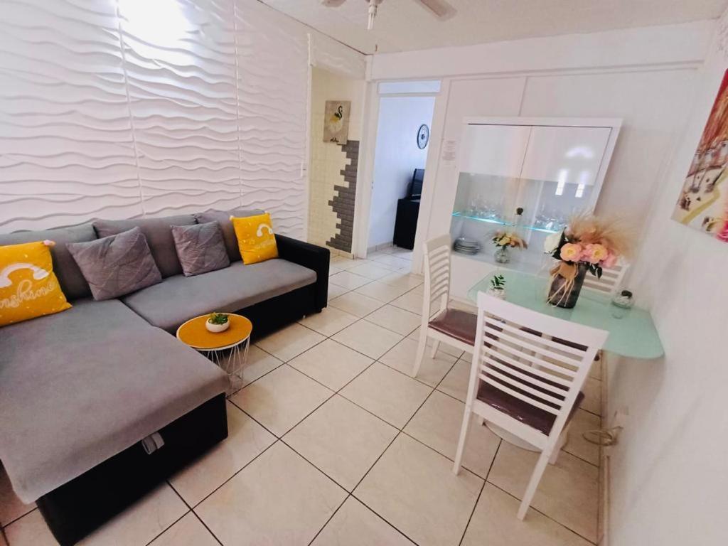 Apartmán Coquet F2 Climatise Avec Piscine Au Lamentin Le Lamentin Exteriér fotografie